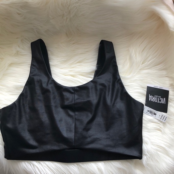 Victoria's Secret Other - NWT! 🖤 Victoria’s Secret black sports bra